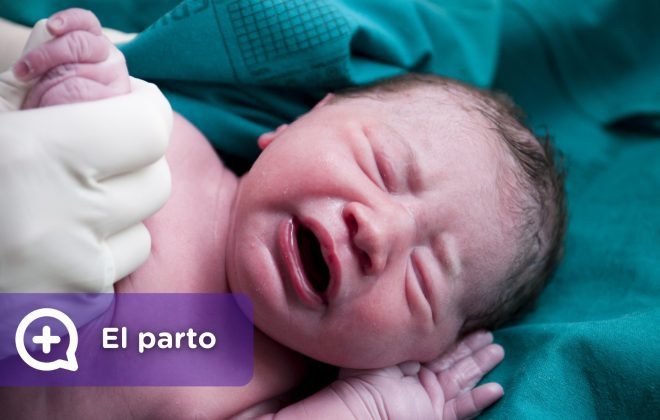 Parto natural o cesárea. nacimiento del bebé, ser madre. maternidad, embarazo, contracciones.