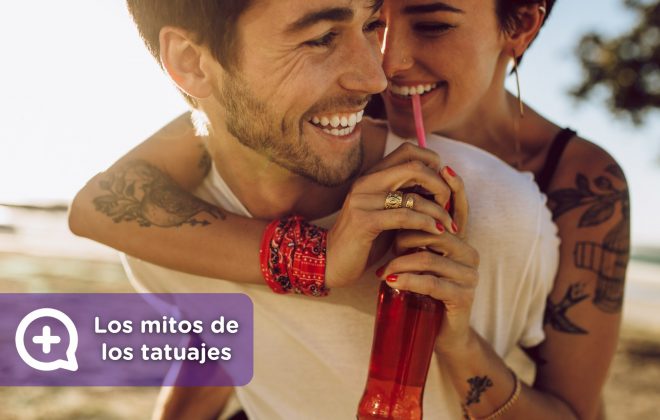 Pareja tatuada, los tatuajes se pueden eliminar a través de láser