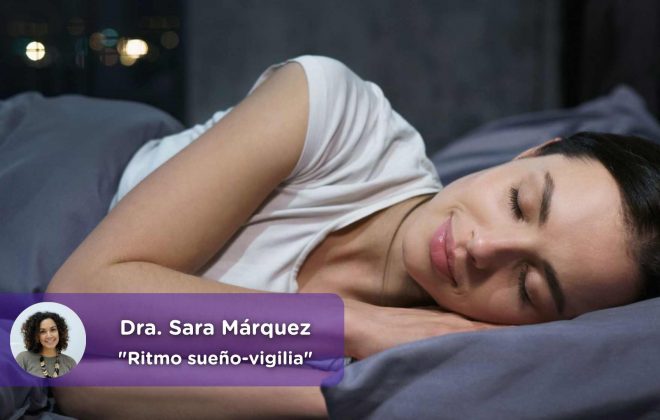Mujer dormida, trastorno del sueño, insomnio, Ritmo-sueño-vigilia-Sara-Márquez-MediQuo