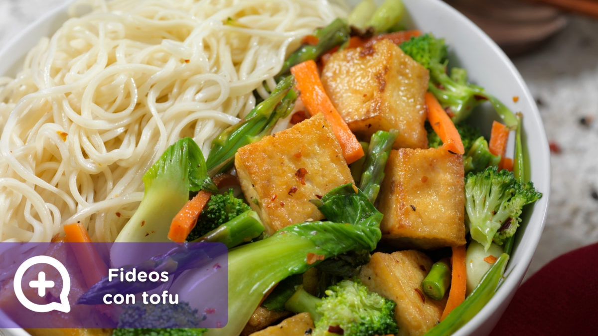 Fideos con tofu y salsa de cacahuetes mediQuo