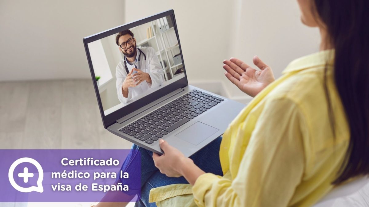 Persona obteniendo certificado médico online para visa España desde casa